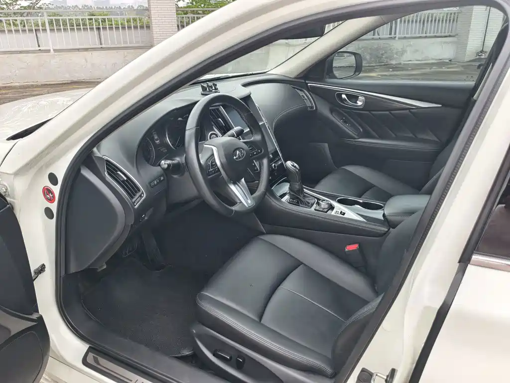 Infiniti Q50L — миниатюра 4