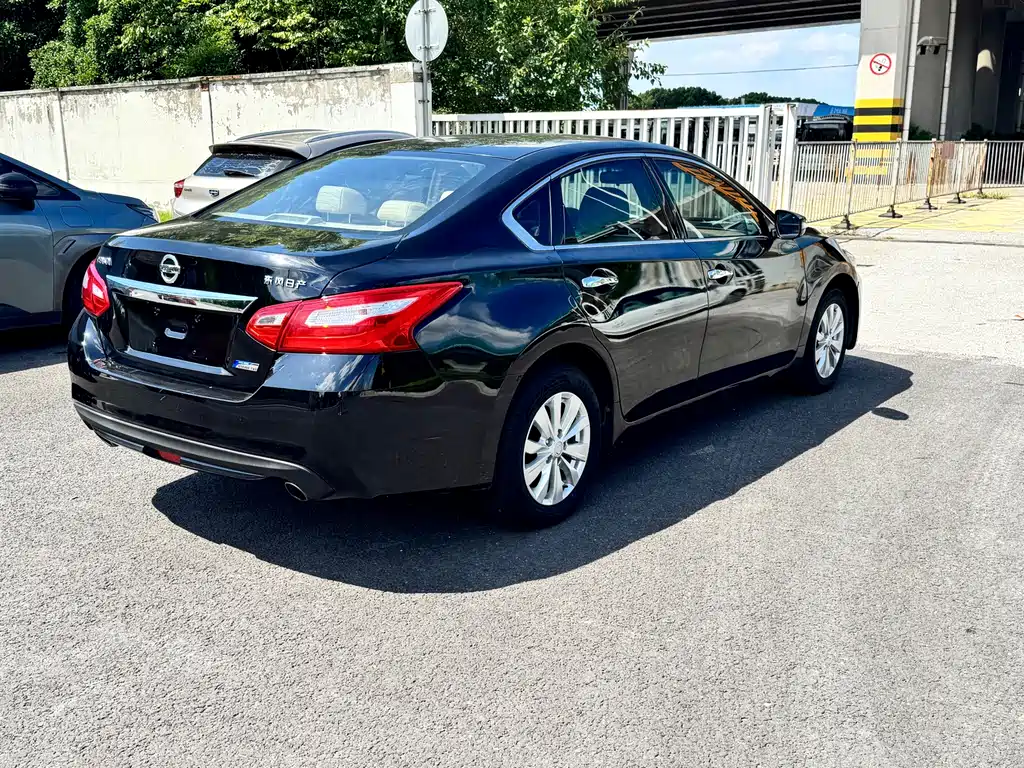 Nissan Teana — миниатюра 14