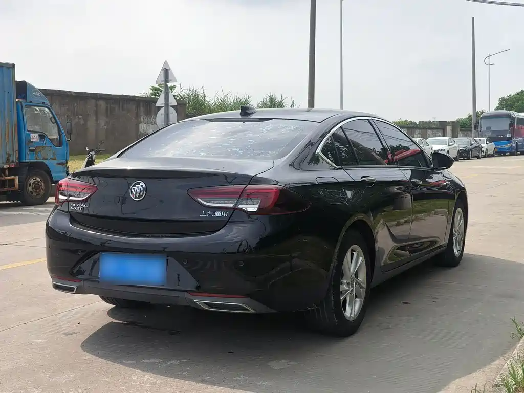 Buick Regal — миниатюра 6