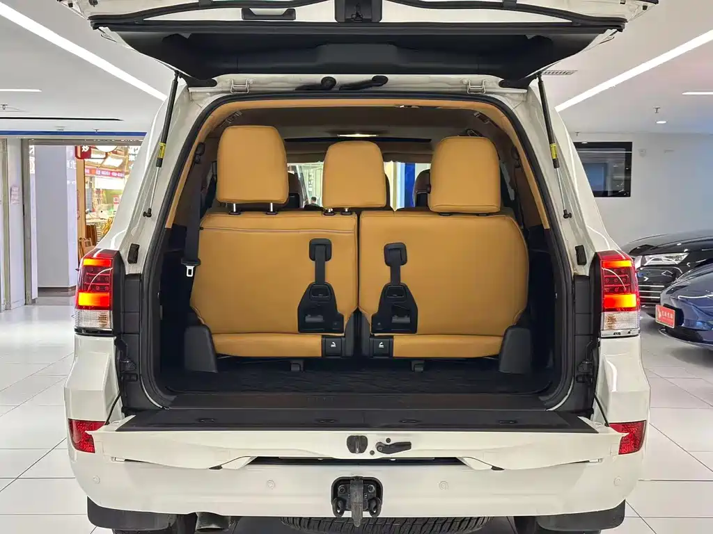 Toyota Land Cruiser — миниатюра 8