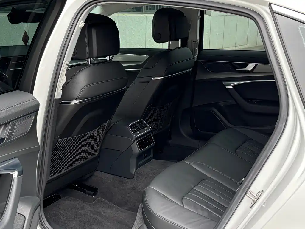 Audi A6L — миниатюра 10