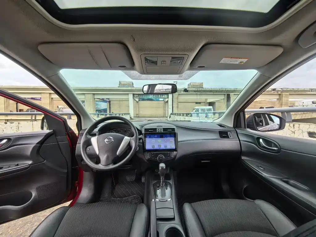 Nissan Tiida — миниатюра 6