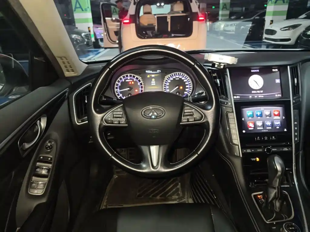 Infiniti Q50L — миниатюра 11