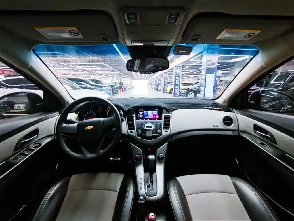 Chevrolet Cruze 2013 1.8L SX AT