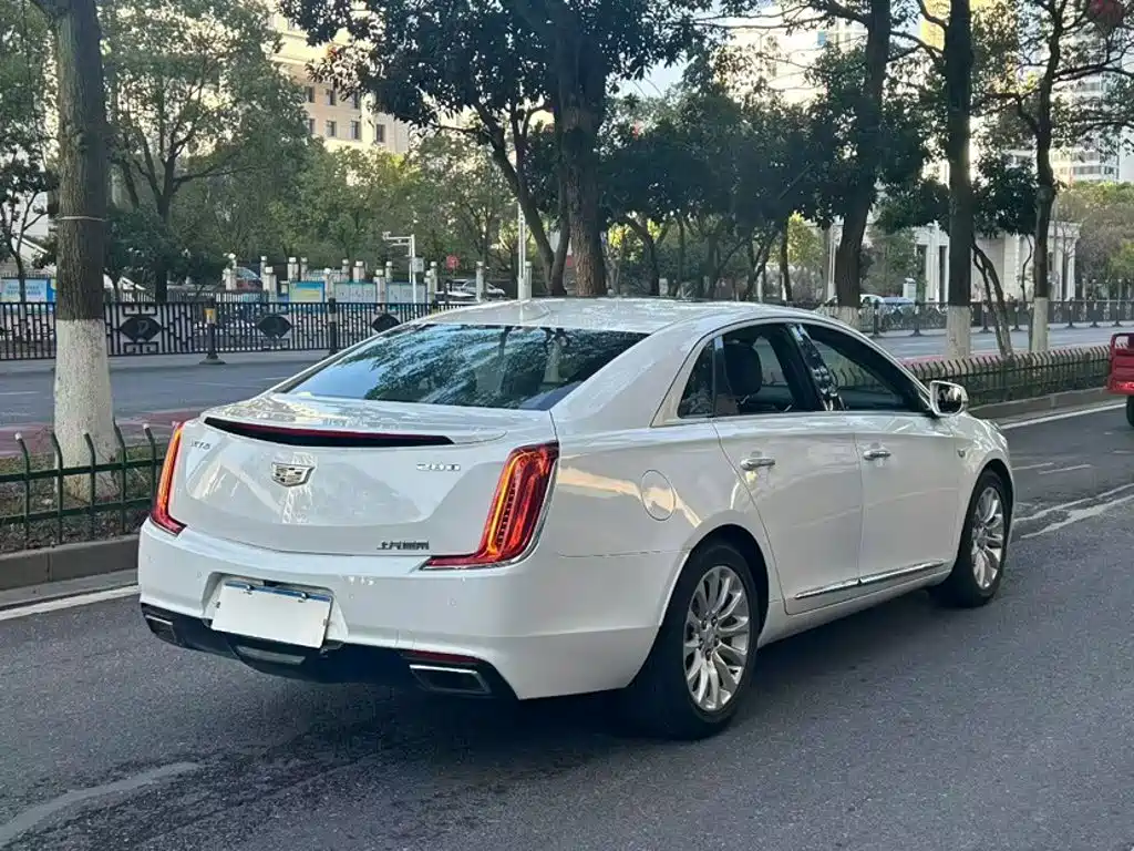 Cadillac XTS — миниатюра 6