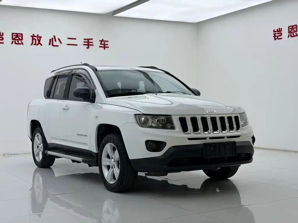 Jeep Compass (Import) — миниатюра 3