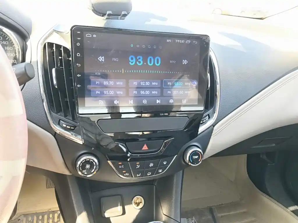 Chevrolet Cruze — миниатюра 18