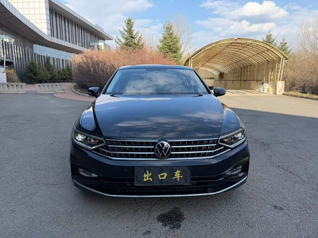 Volkswagen Magotan 1.4 л 2023 г. Чёрный, пробег 10000 км
