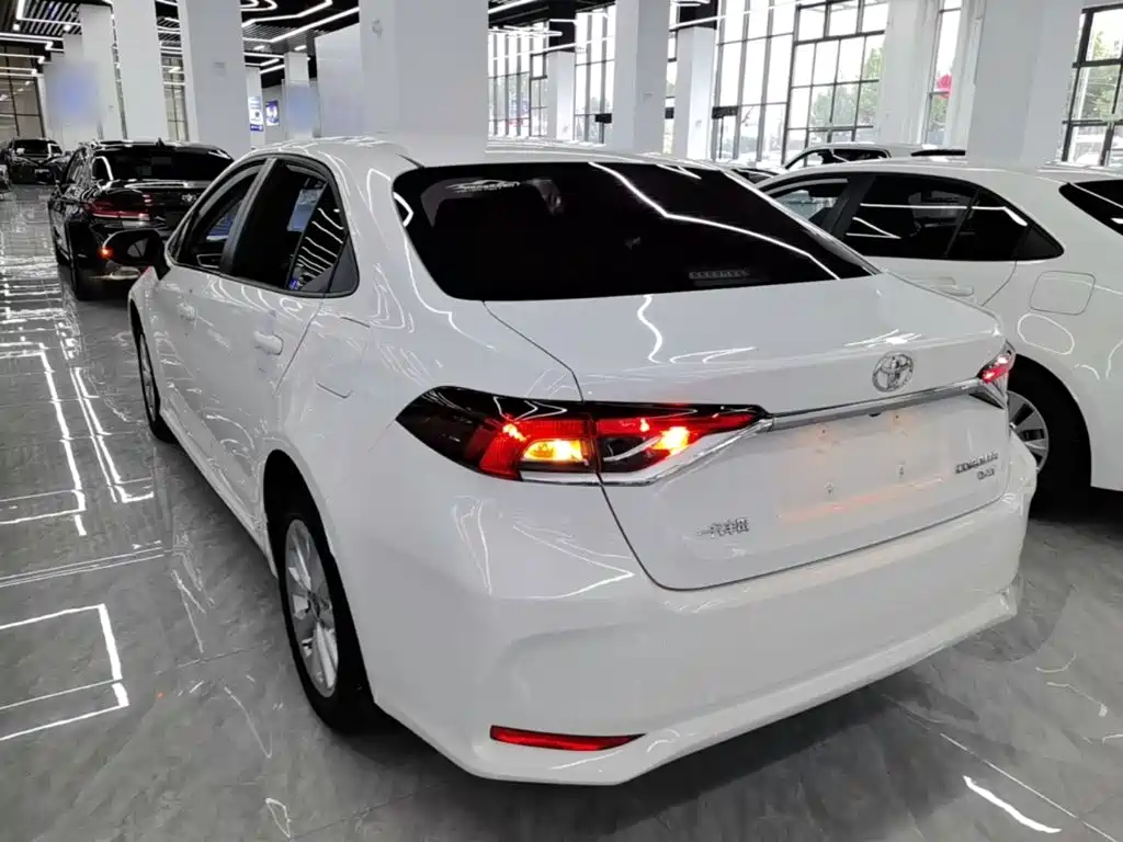 Toyota Corolla — миниатюра 5