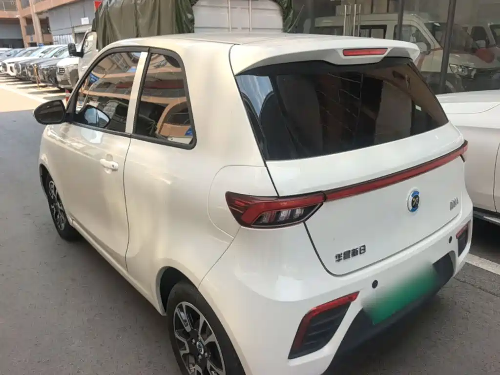 Xinri 华晨新日i03A — миниатюра 5