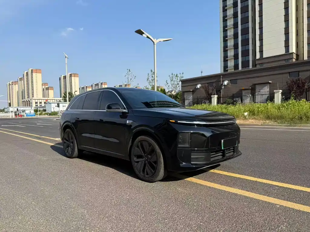 Li Auto L6