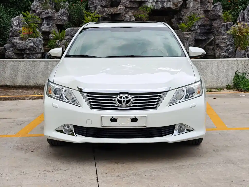 Toyota Camry — миниатюра 2