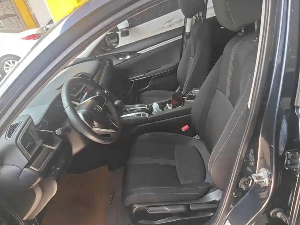Honda Civic — миниатюра 15