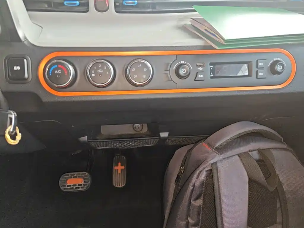 Wuling MINIEV — миниатюра 13