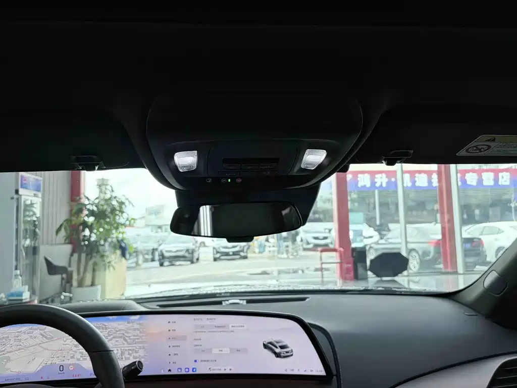Cadillac CT5 — миниатюра 12