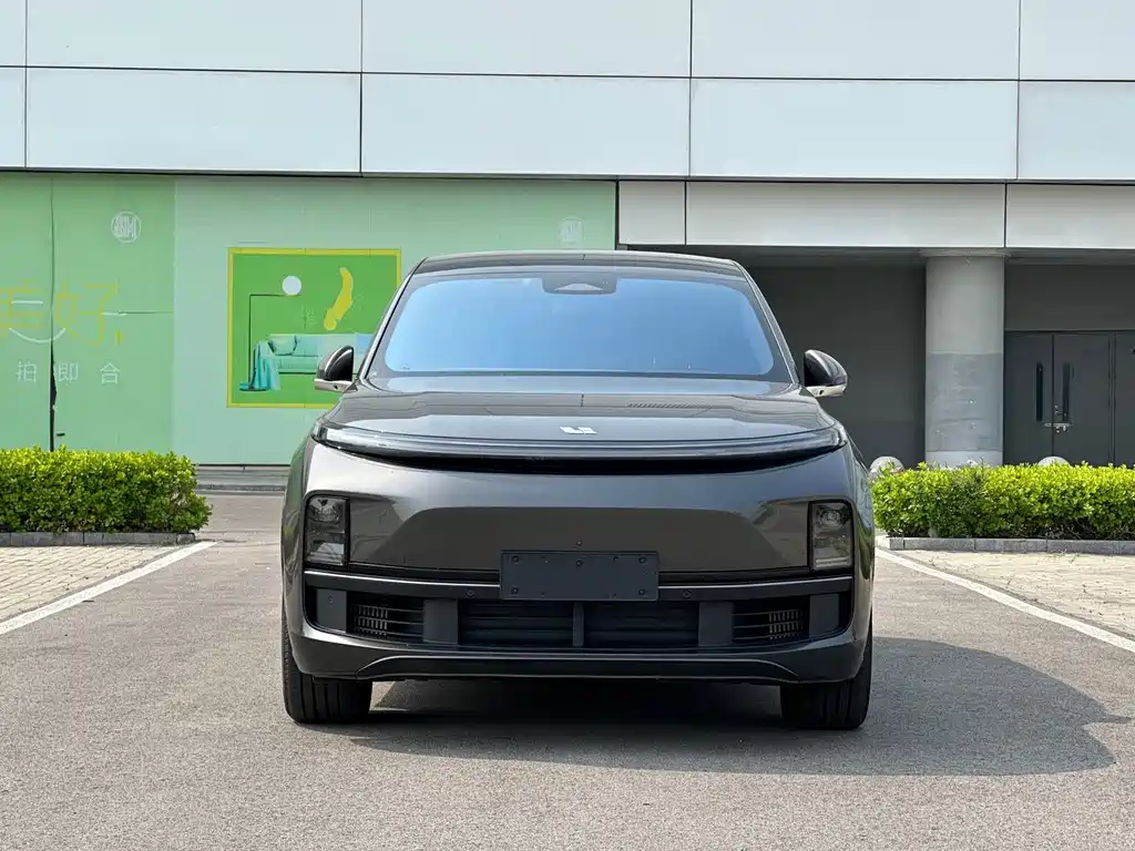 Li Auto L8