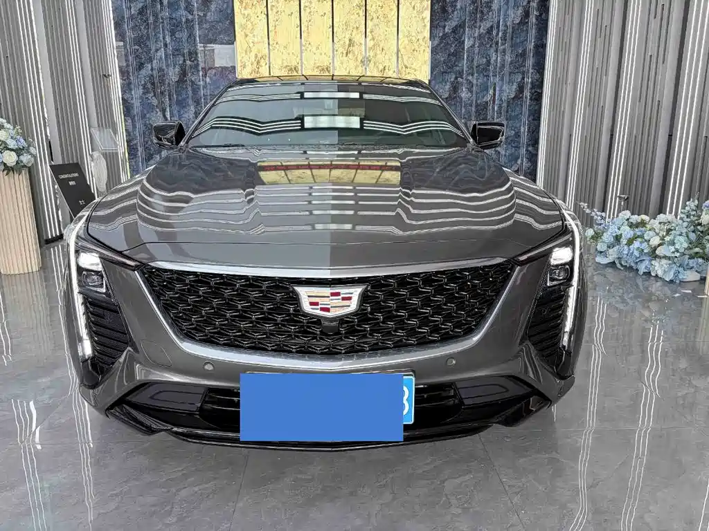 Cadillac CT5 — миниатюра 2