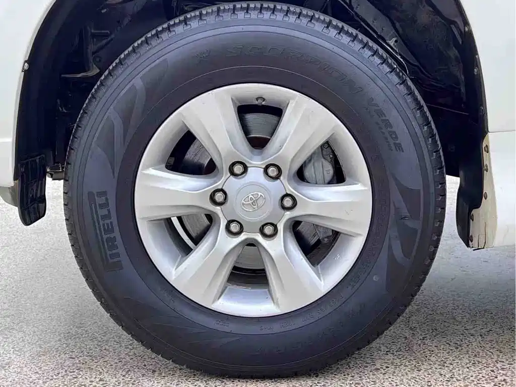 Toyota Land Cruiser Prado 2013 2.7L