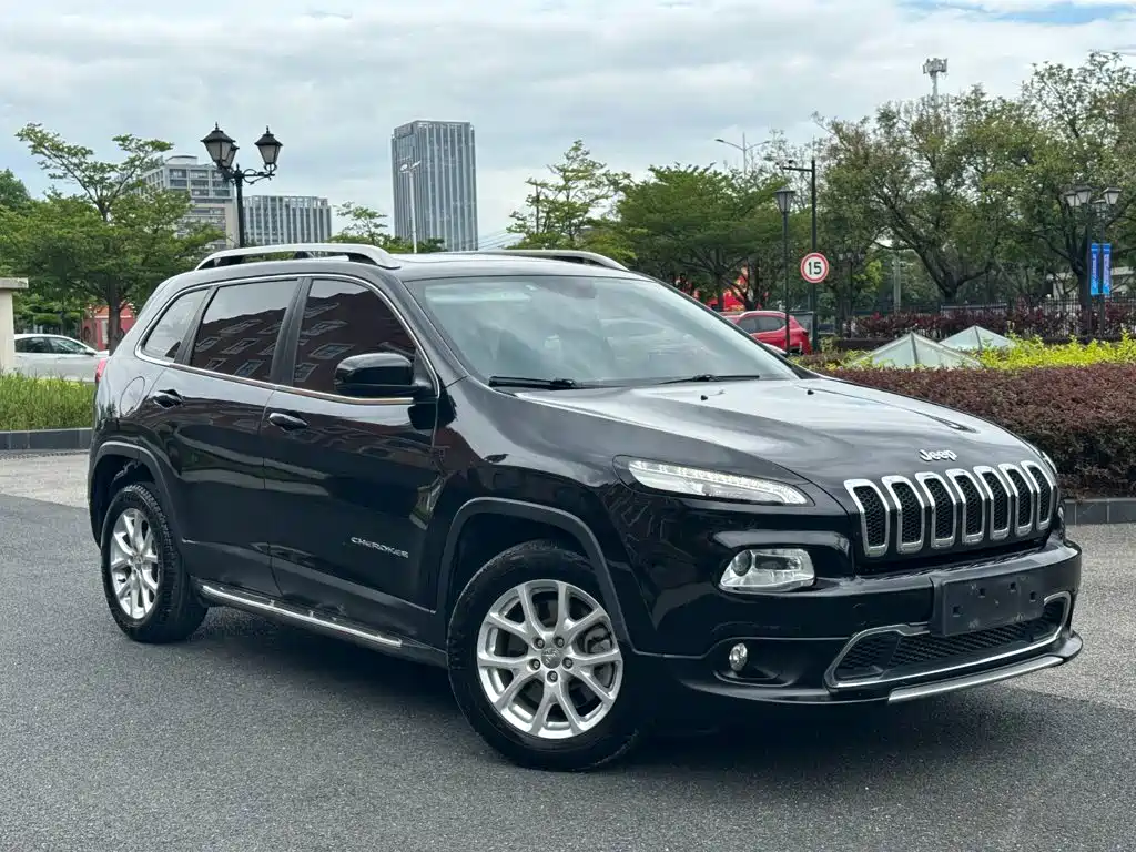 Jeep Cherokee — миниатюра 3