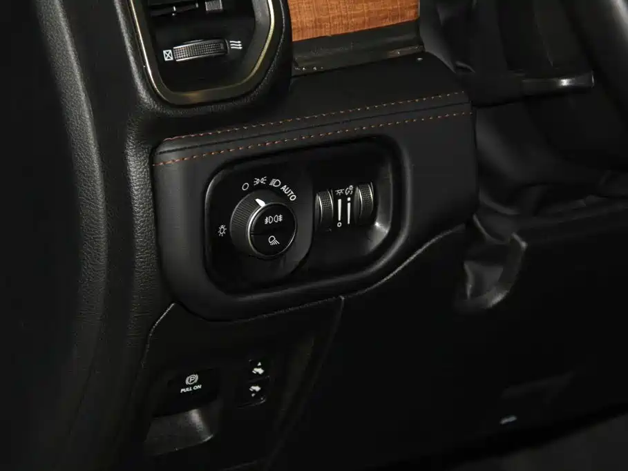 RAM Ram Trucks — миниатюра 24