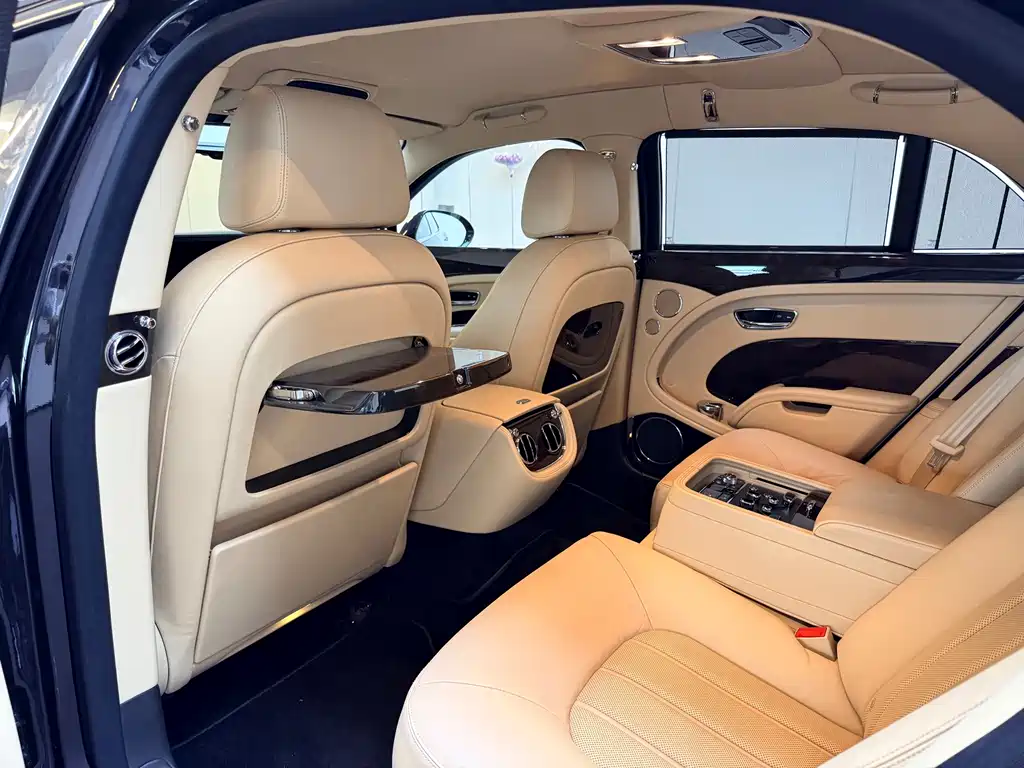 Bentley Mulsanne — миниатюра 12