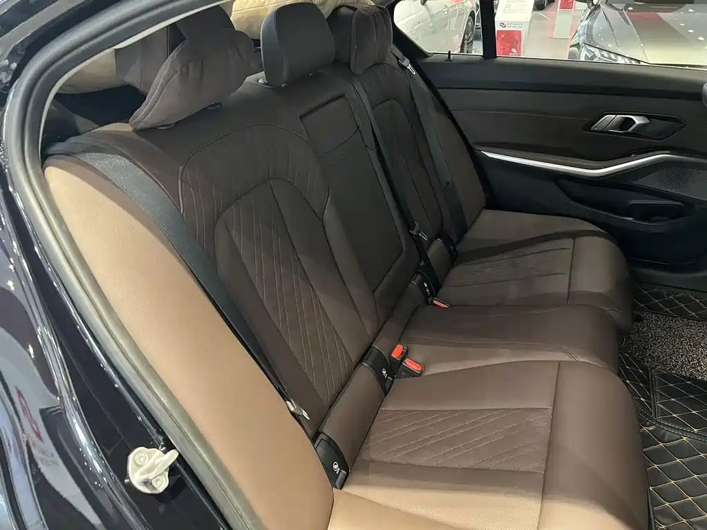 BMW 3 Series — миниатюра 10