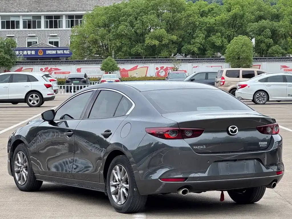 Mazda 3 Axela — миниатюра 3