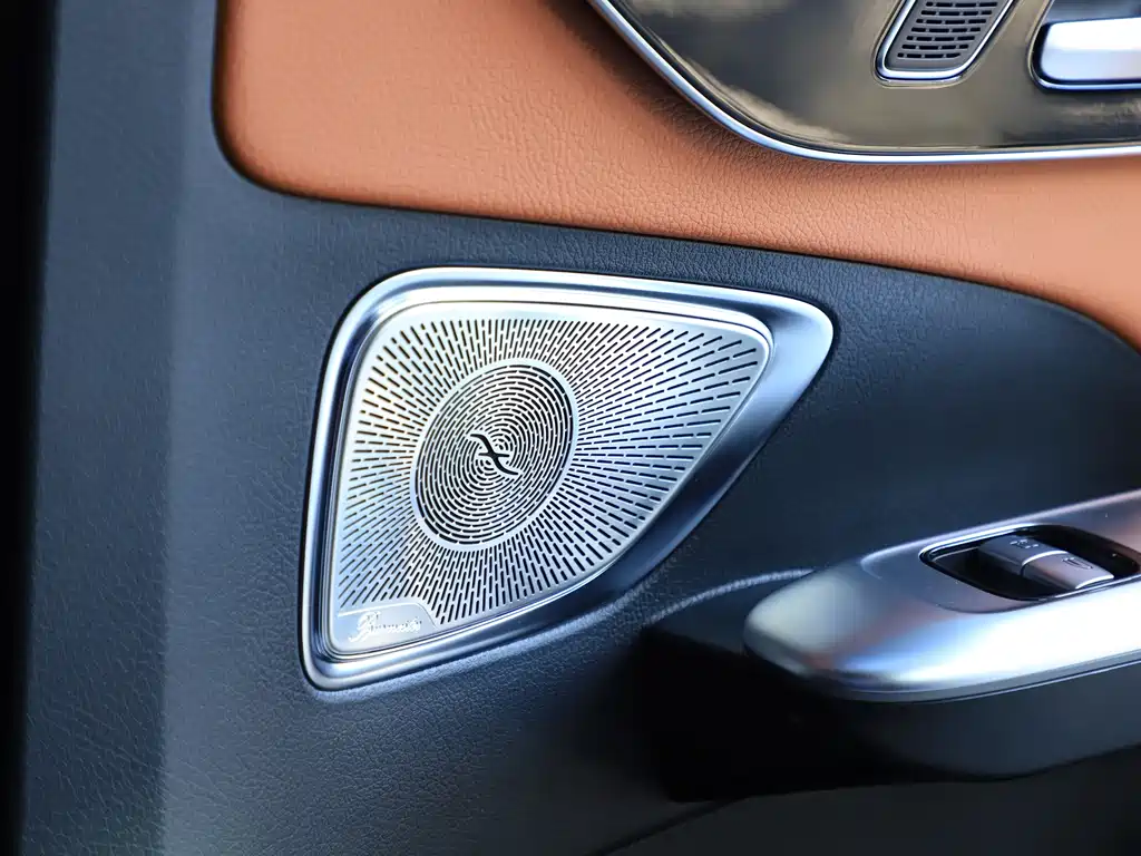 Mercedes-Benz C-Class — миниатюра 24
