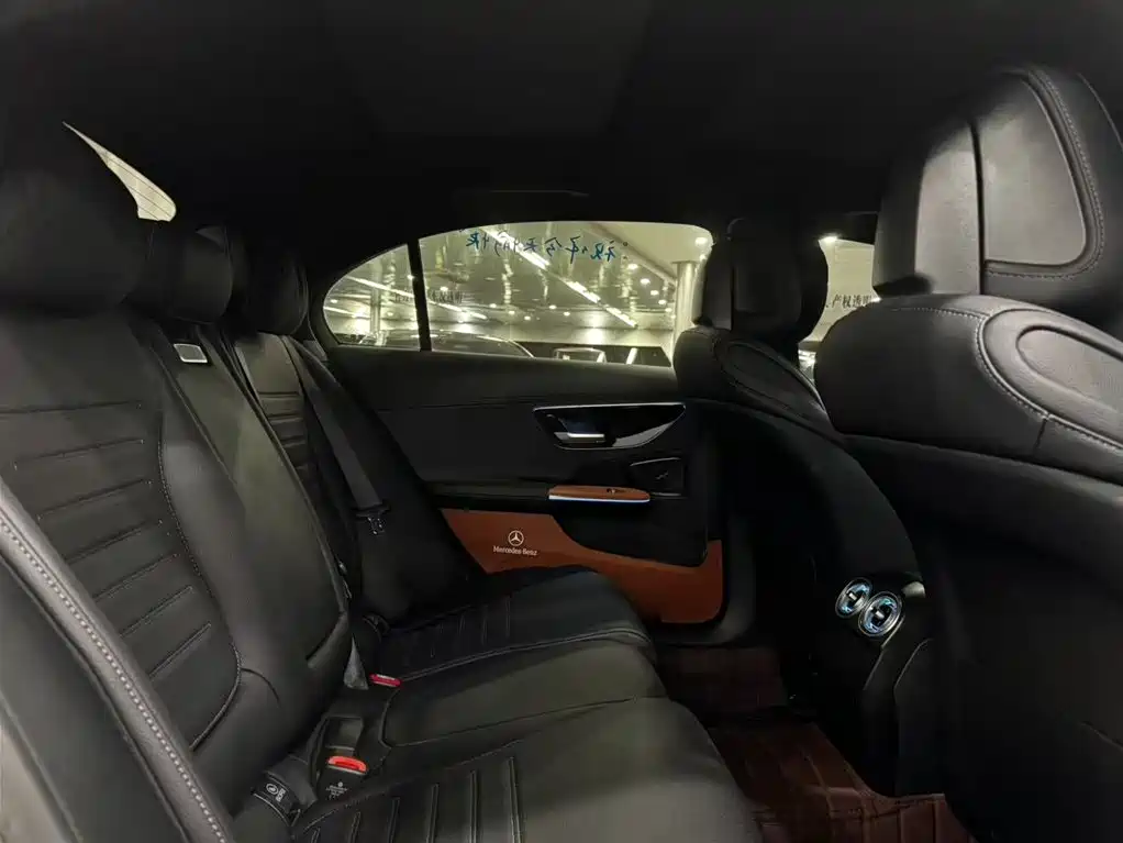 Mercedes-Benz C-Class — миниатюра 16