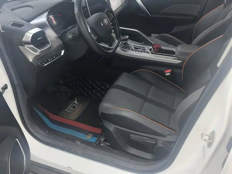 Geely Binyue — миниатюра 9
