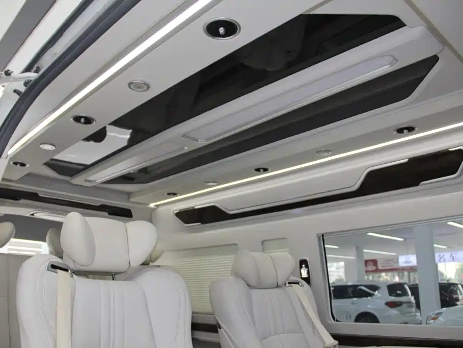 Toyota Hiace — миниатюра 15