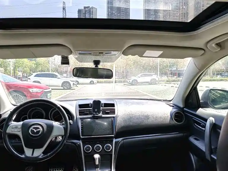 Mazda Ruiyi 2012 2.0L AT Elite