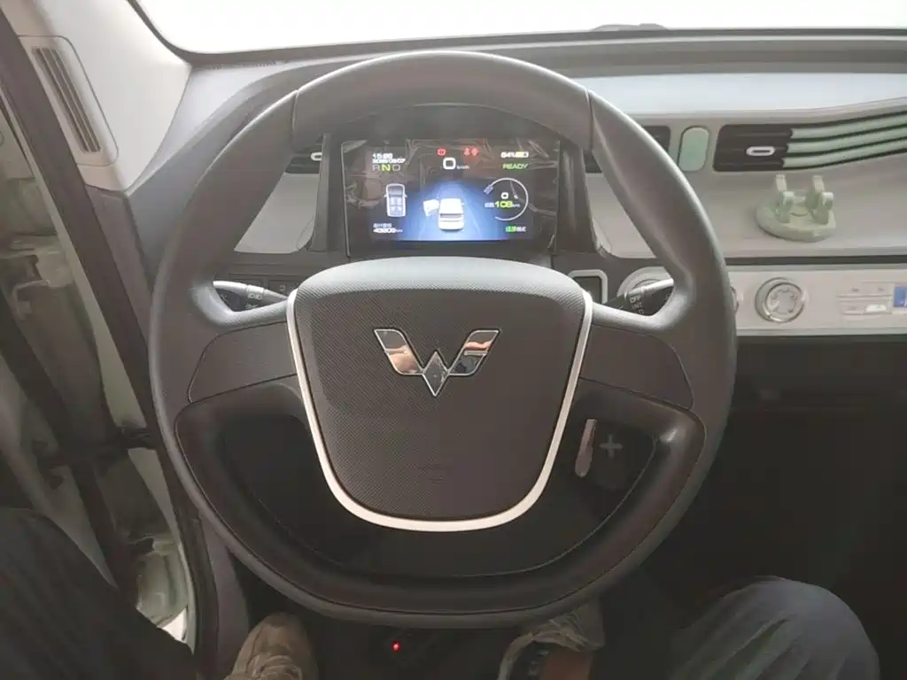 Wuling MINIEV — миниатюра 11