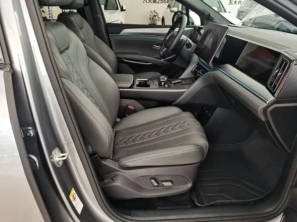 BYD L DM-i — миниатюра 12