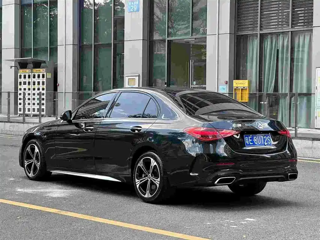 Mercedes-Benz C-Class — миниатюра 4