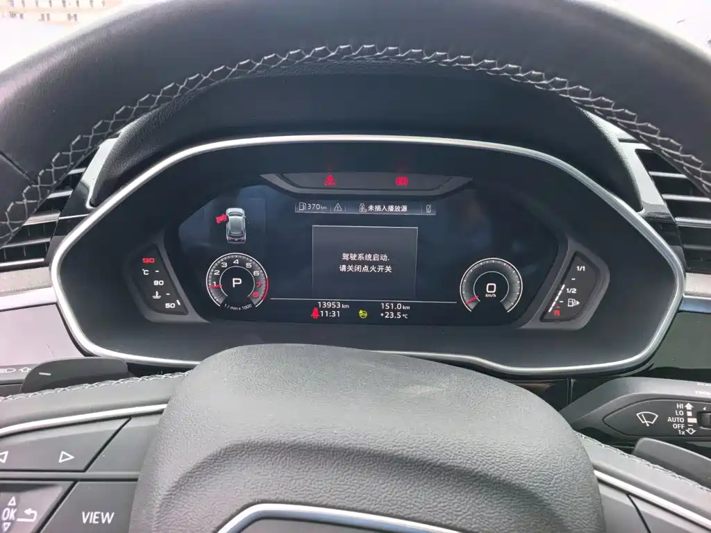 Audi Q3 — миниатюра 12