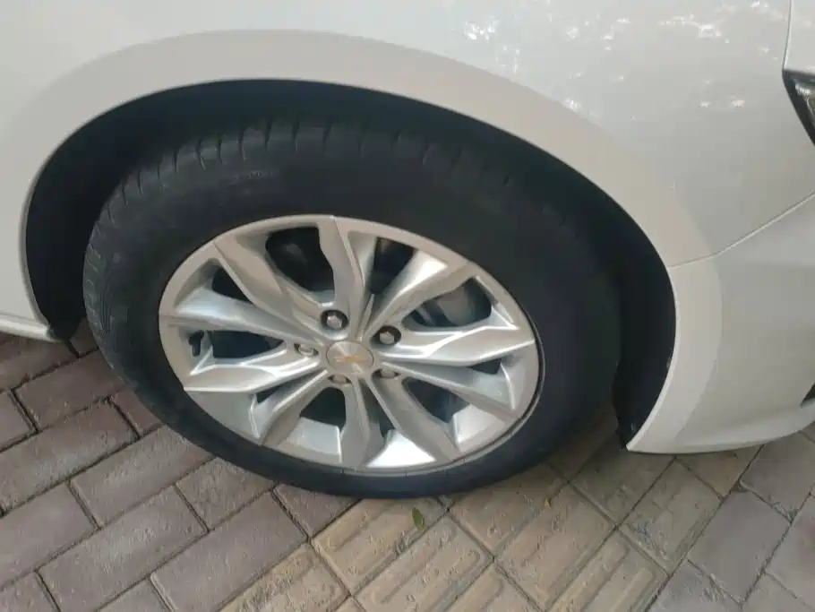 Chevrolet Malibu XL — миниатюра 6