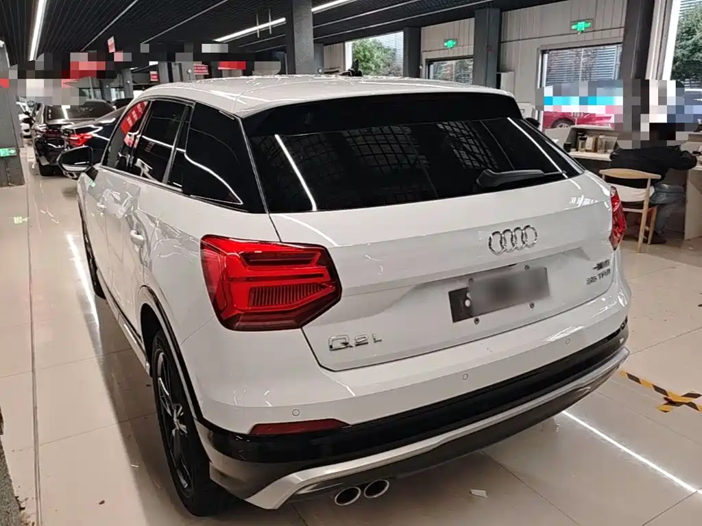 Audi Q2L — миниатюра 5