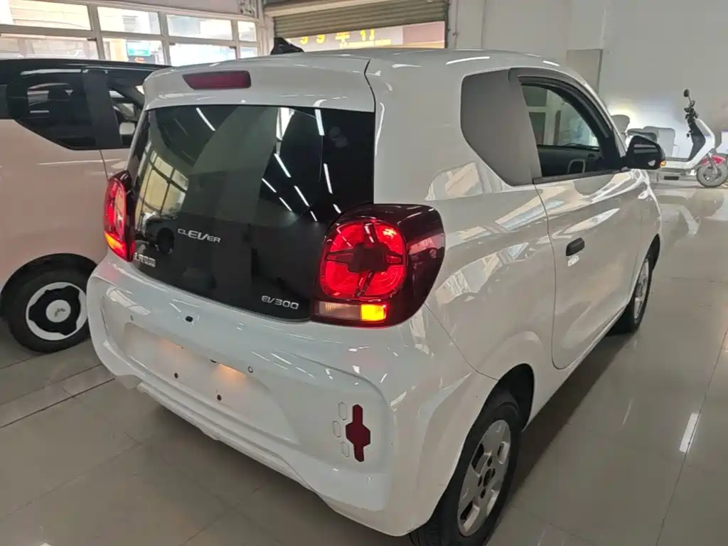 Roewe Clever — миниатюра 7