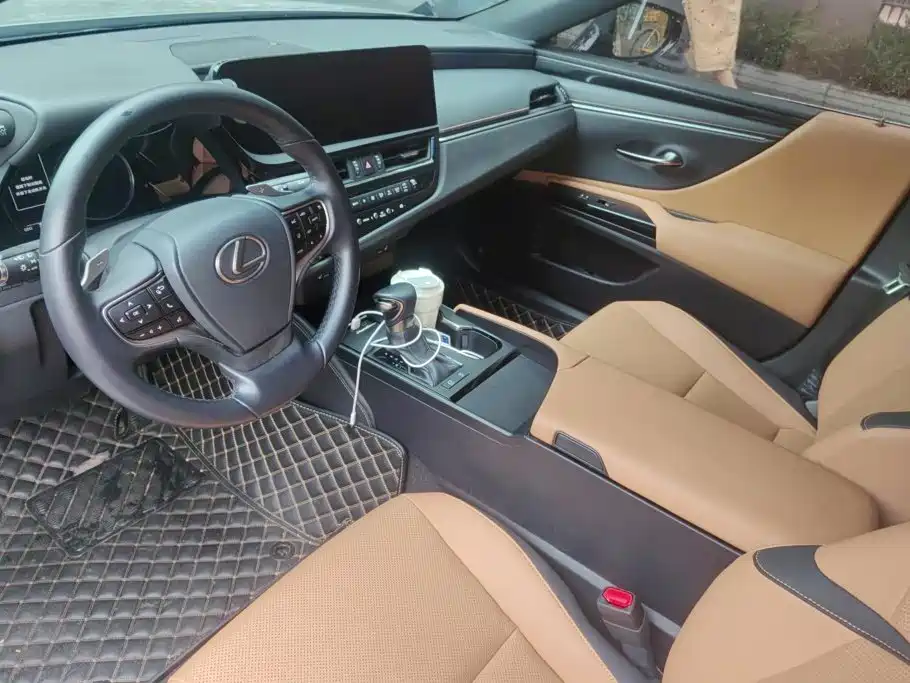 Lexus ES — миниатюра 12