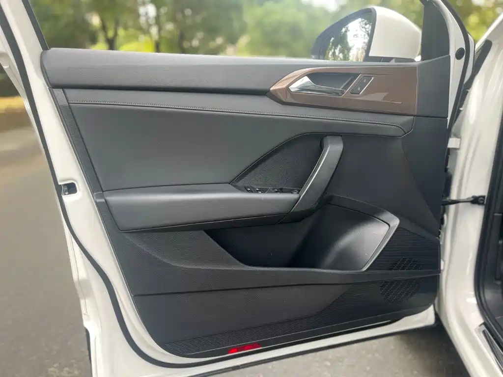 Volkswagen Tharu — миниатюра 11