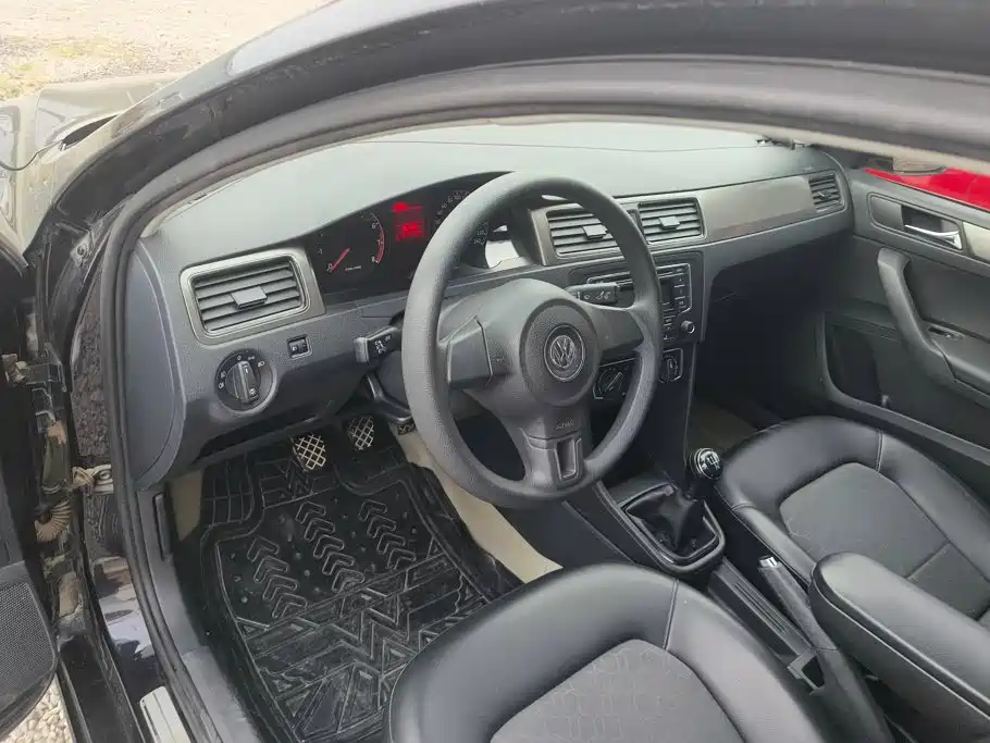 Volkswagen Santana — миниатюра 12