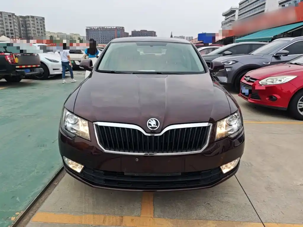 Skoda Superb — миниатюра 3