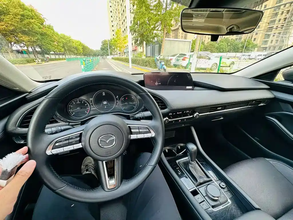 Mazda 3 Axela — миниатюра 8