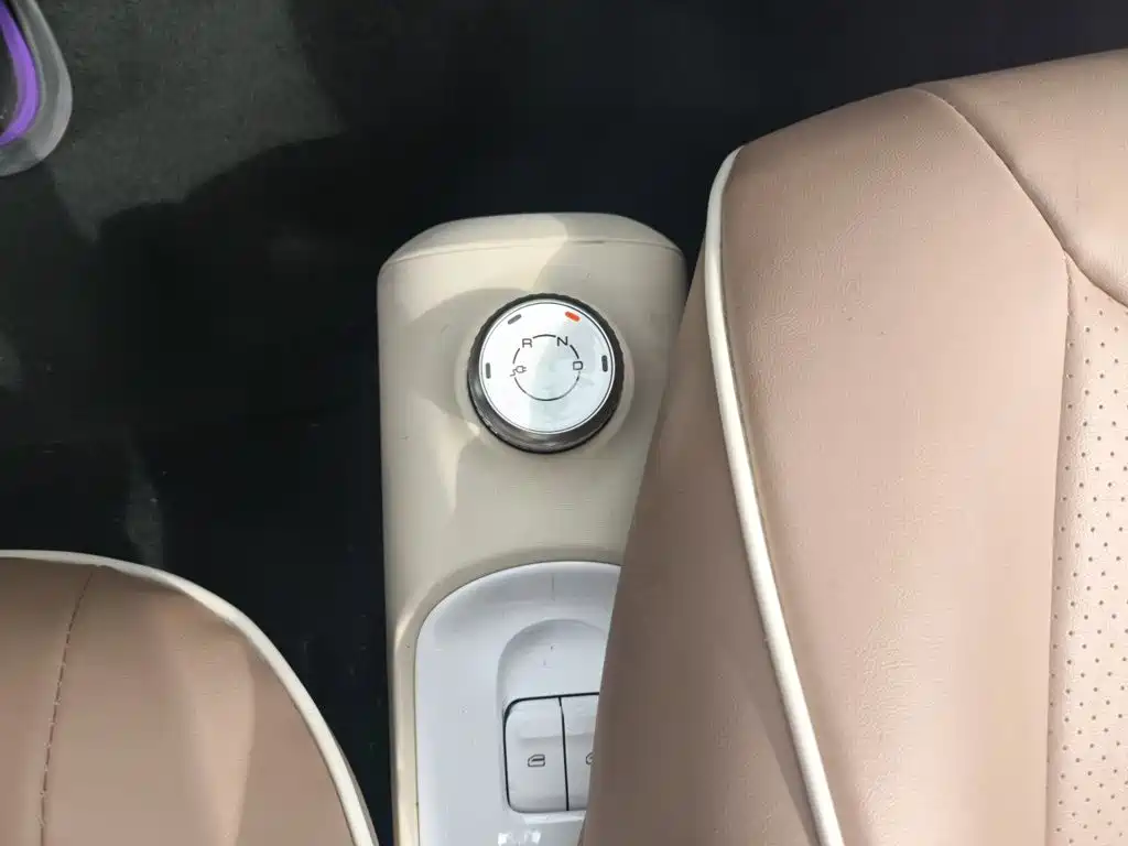 Wuling MINIEV — миниатюра 10