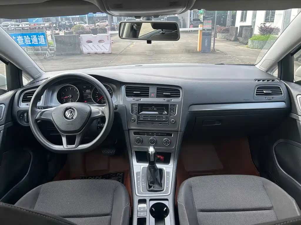 Volkswagen Golf — миниатюра 5