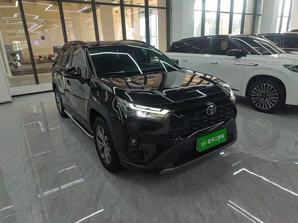 Toyota RAV4 — миниатюра 4