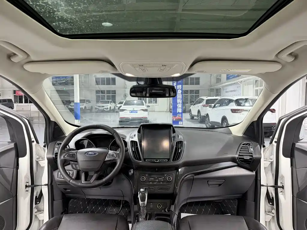 Ford Kuga — миниатюра 7