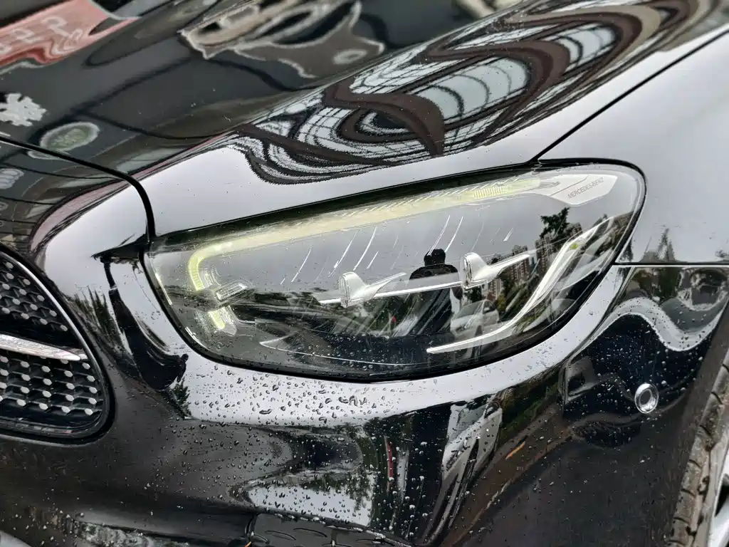 Mercedes-Benz E-Class — миниатюра 7