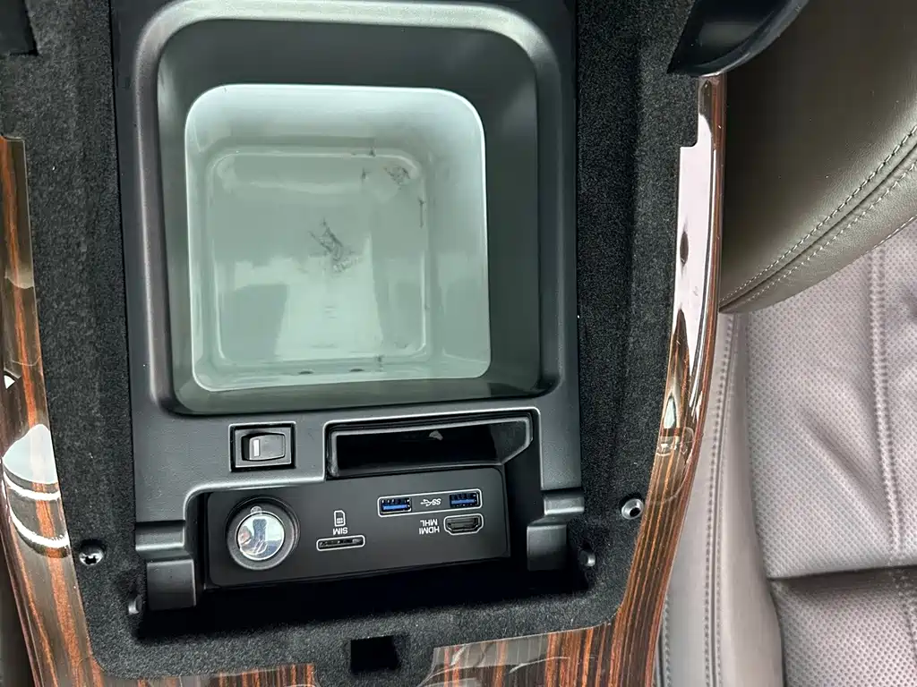 Land Rover Range Rover — миниатюра 15